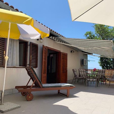 Apartman Cvenkica Omišalj Exterior foto