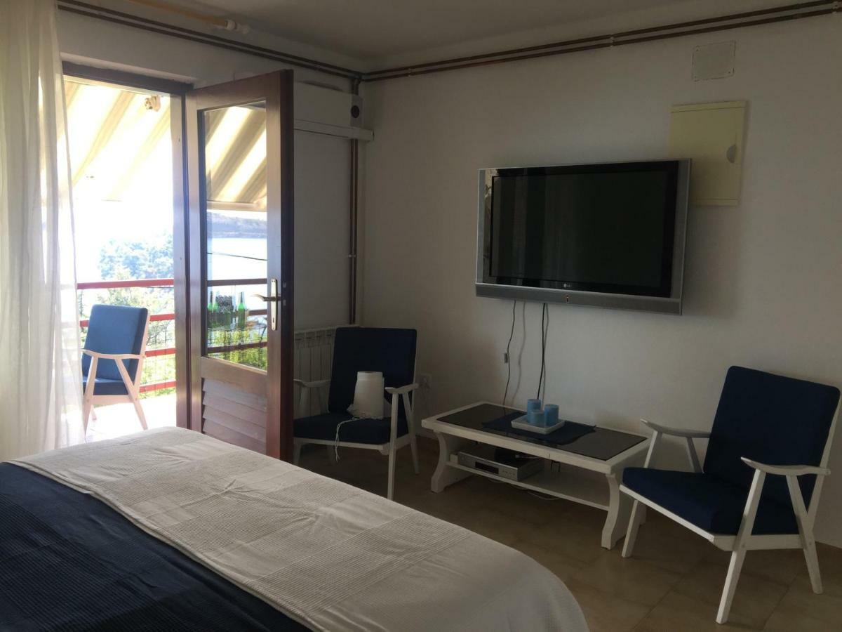Apartman Cvenkica Omišalj Exterior foto