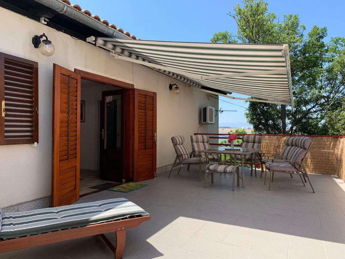 Apartman Cvenkica Omišalj Exterior foto